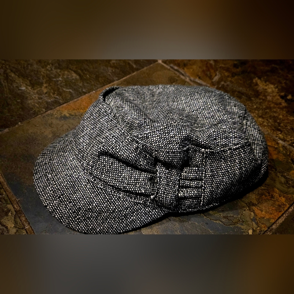 Roxy Black and White Tweed Cap